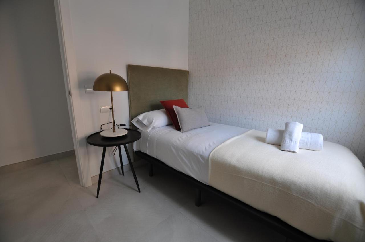 Capuchinos Cathedral Apartments Малага Екстериор снимка