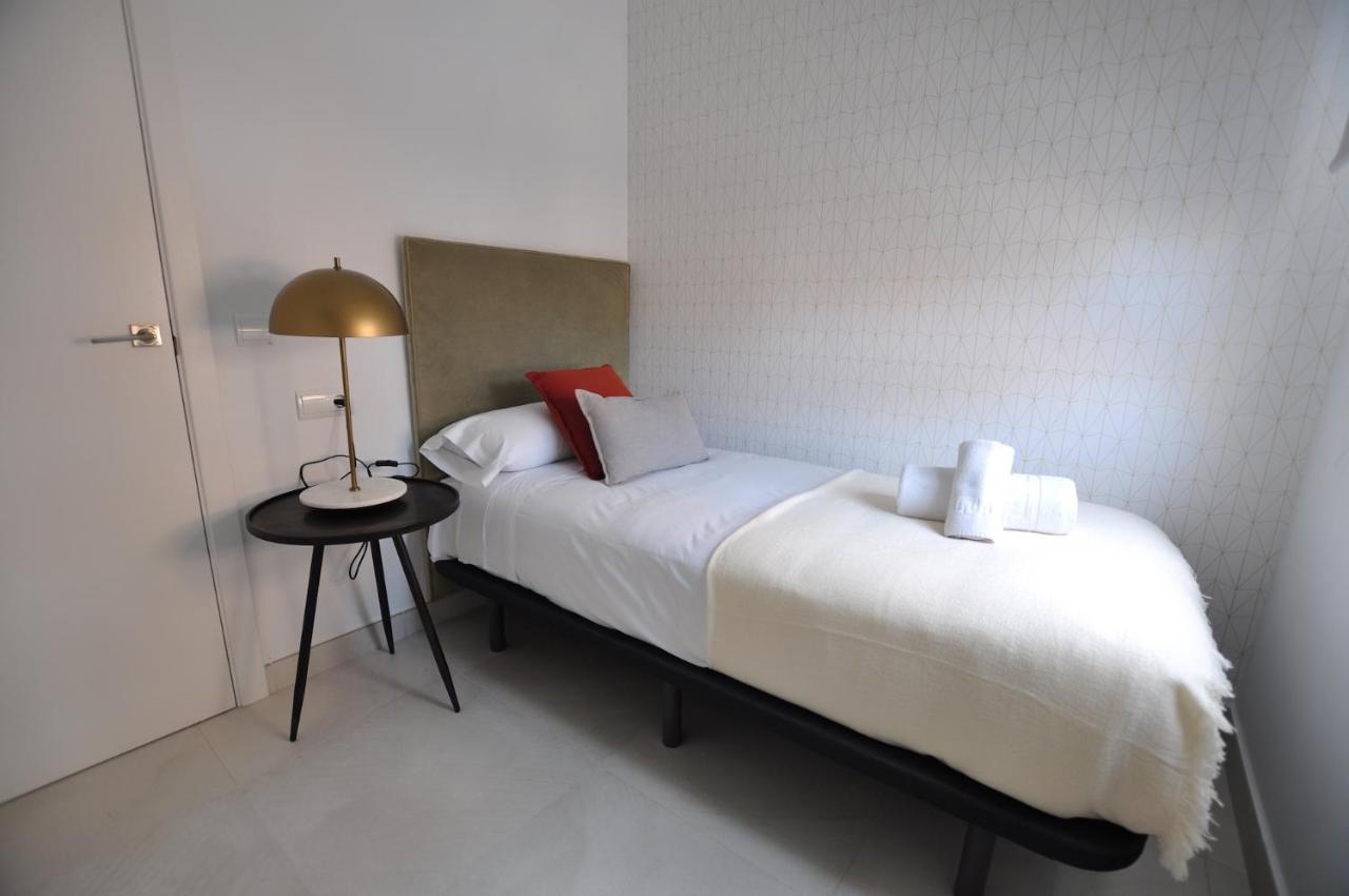 Capuchinos Cathedral Apartments Малага Екстериор снимка